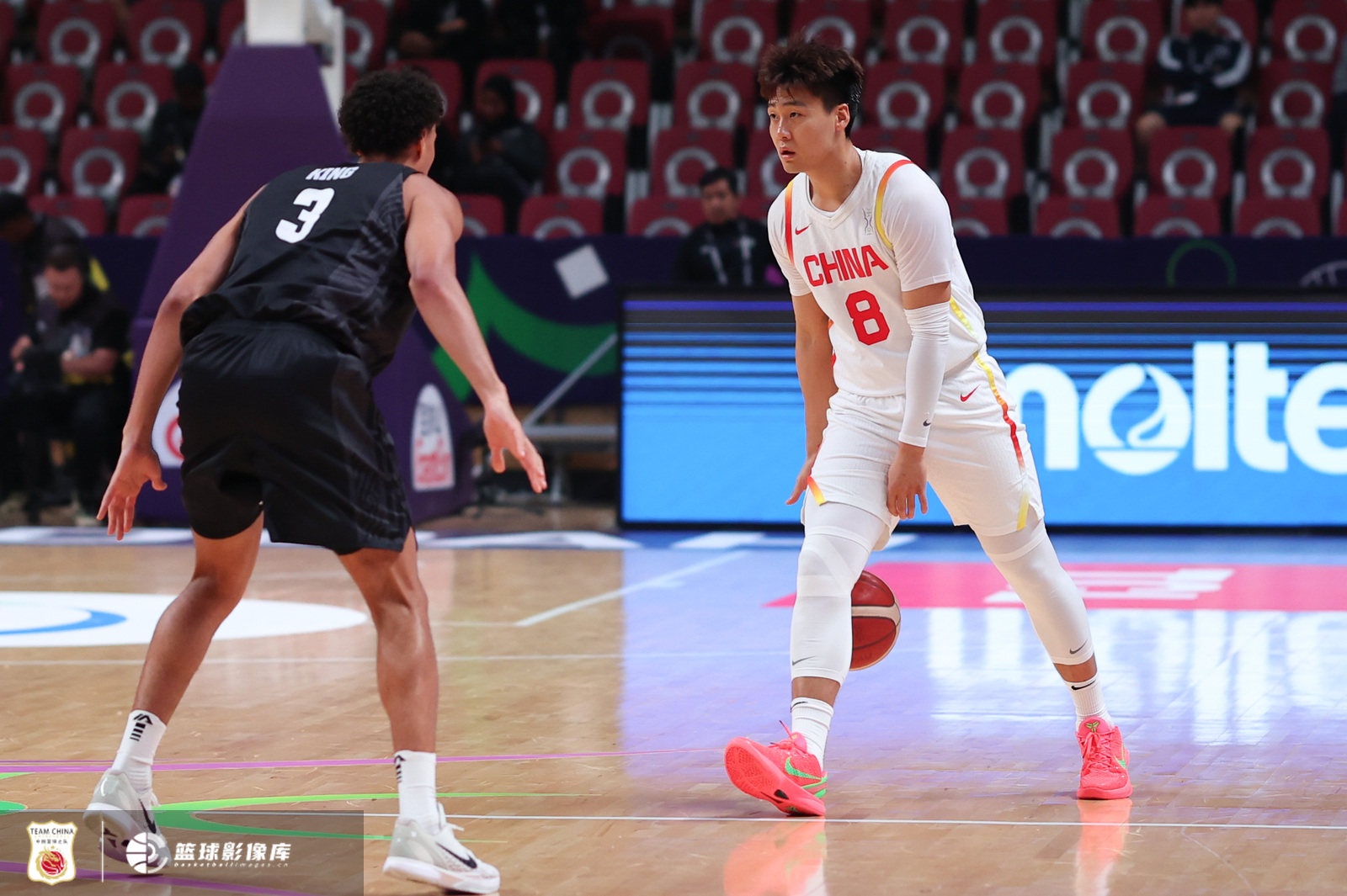 开云在线-赵睿：中国男篮需要一个绝对领袖 不管能否打进都得出来勇于承担