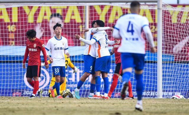 开云官网-【中超】谭龙头槌马德鲁加破门 泰山客场2比1胜亚泰