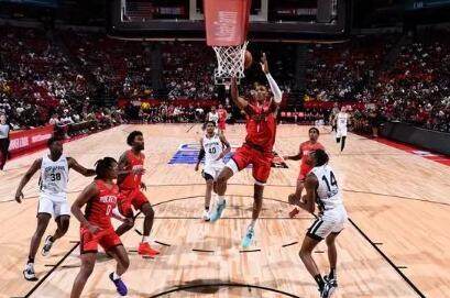 kaiyun-三分球5投3中砍下19分 探花郎史密斯渐入佳境