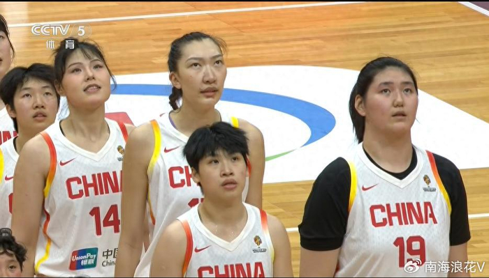 开云下载-光颜值高有啥用？12分钟没一个助攻+0得分，这还是控卫？快换了她吧|后卫线|体育赛事讨论|郑薇|王佳琦|宫鲁鸣_新浪体育_新浪新闻